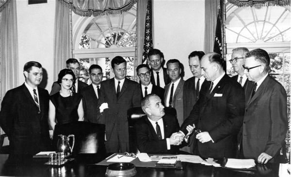FDR signs Executive Order for REA